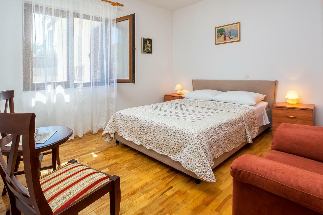 Apartment Olivera トロギール エクステリア 写真