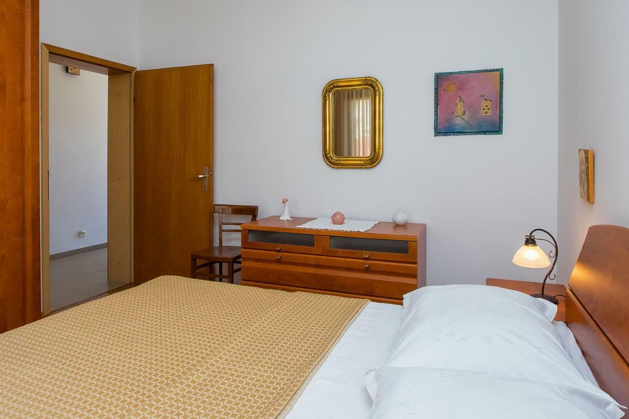 Apartment Olivera トロギール エクステリア 写真