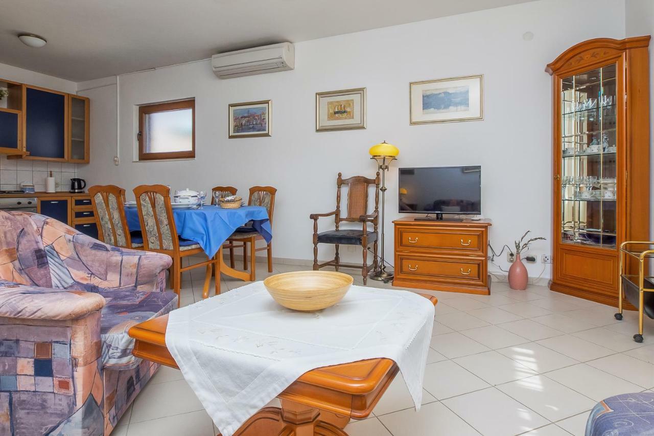 Apartment Olivera トロギール エクステリア 写真