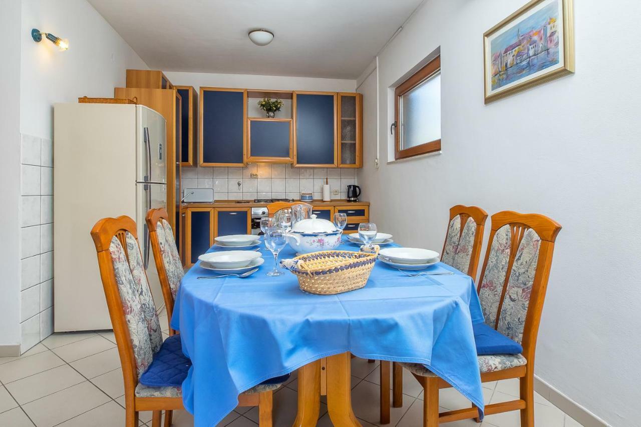 Apartment Olivera トロギール エクステリア 写真