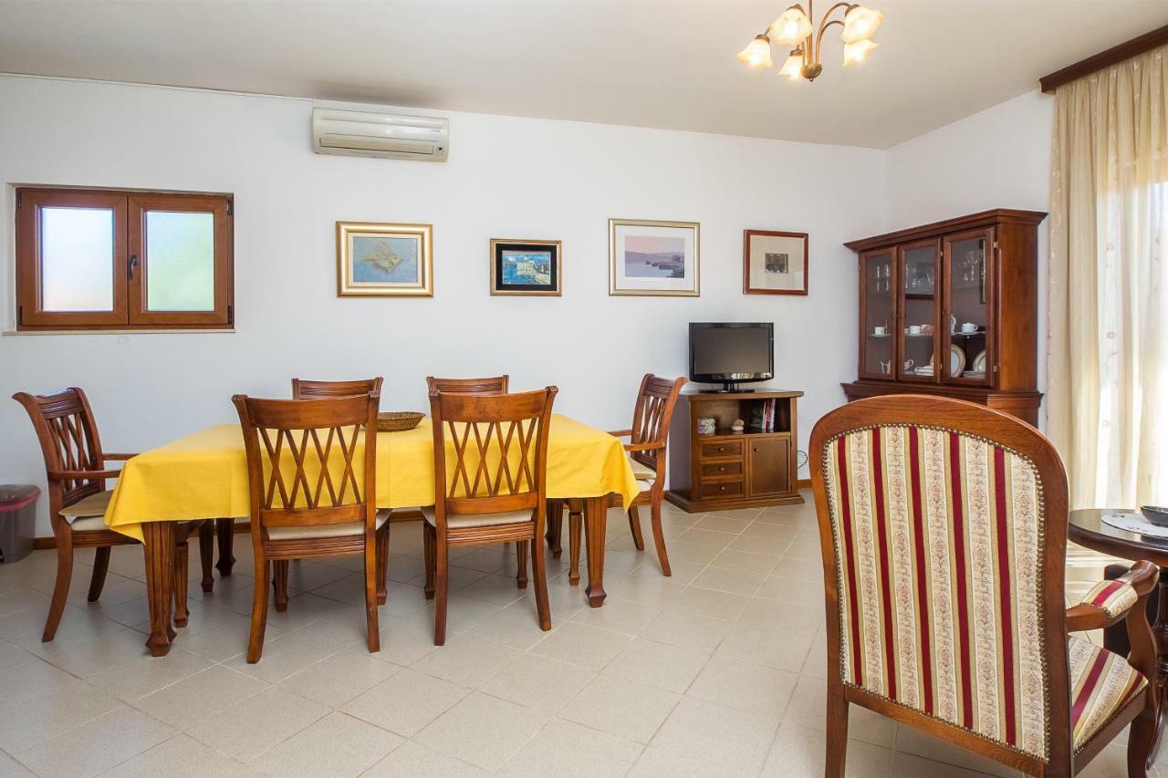 Apartment Olivera トロギール エクステリア 写真